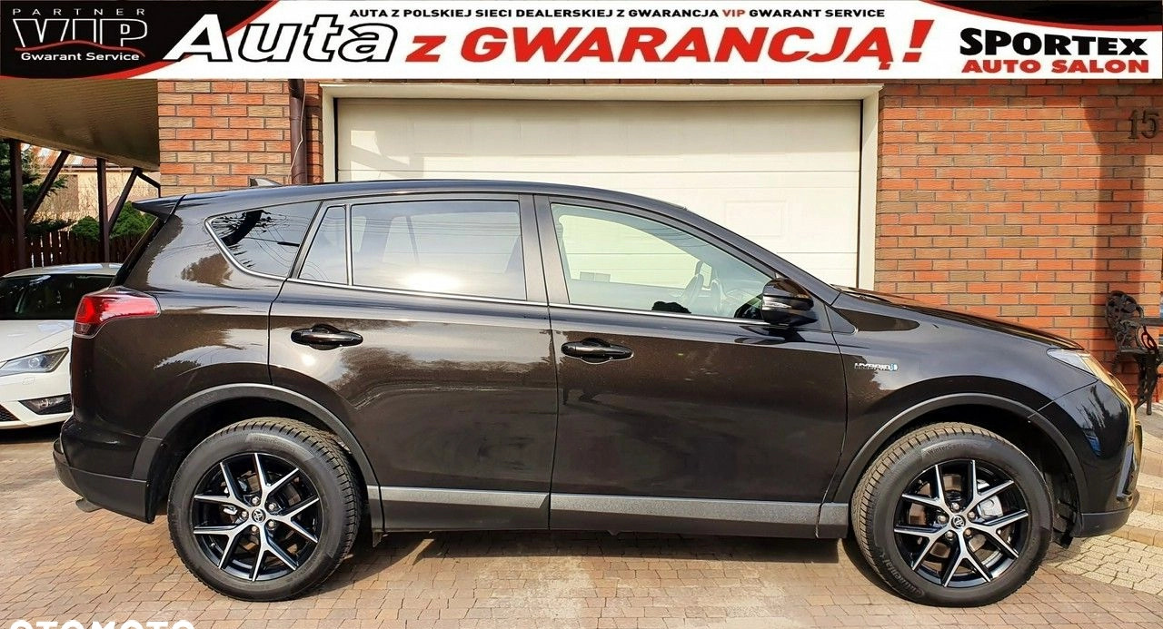 Toyota RAV4 cena 119900 przebieg: 72079, rok produkcji 2018 z Sulejówek małe 781